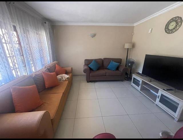 3 BEDROOM DUPLEX FOR SALE IN GLEN HILLS